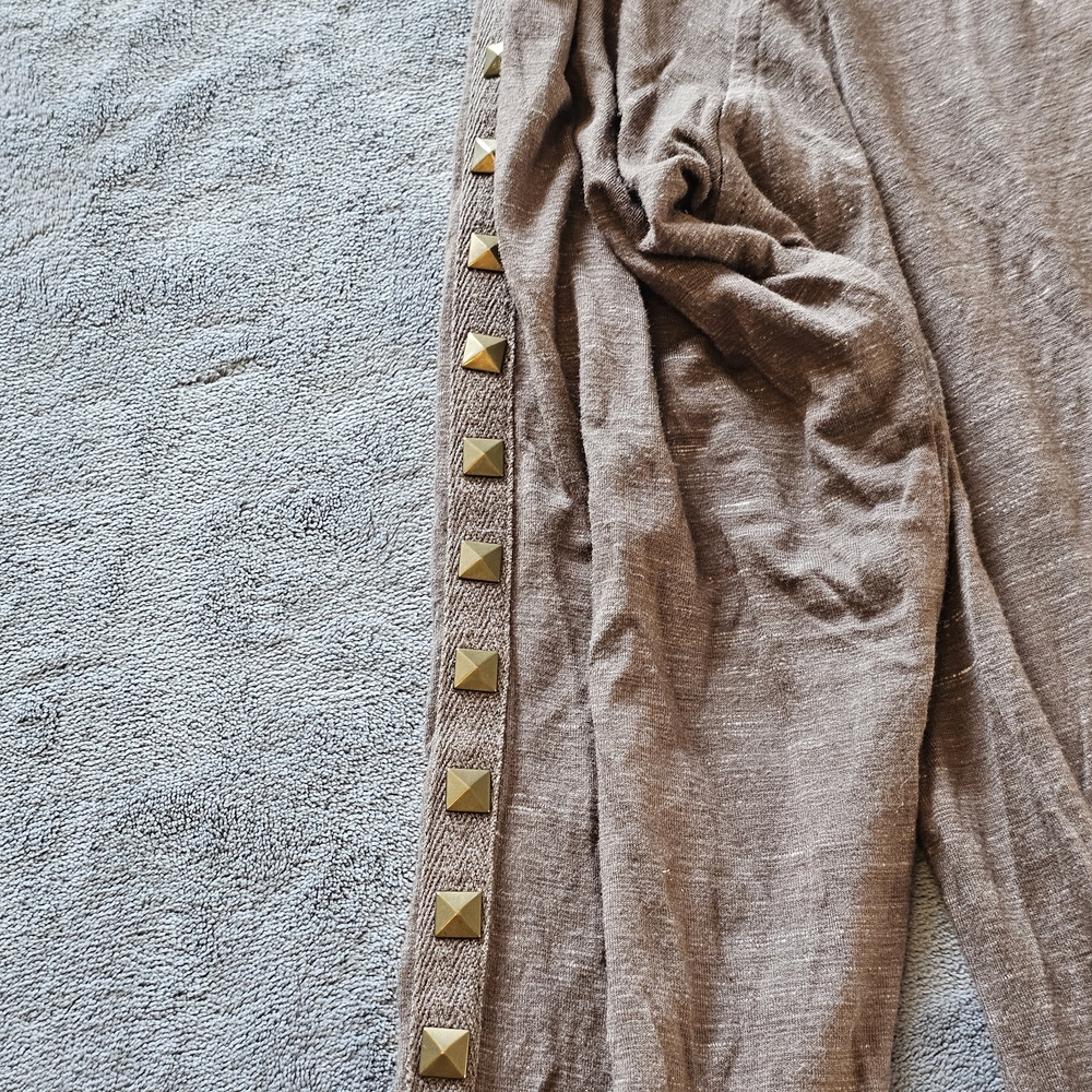 Women's Ariat Long Sleve Top With Brass Studs Accenting the Sleeves. XL - Picture 4 of 12